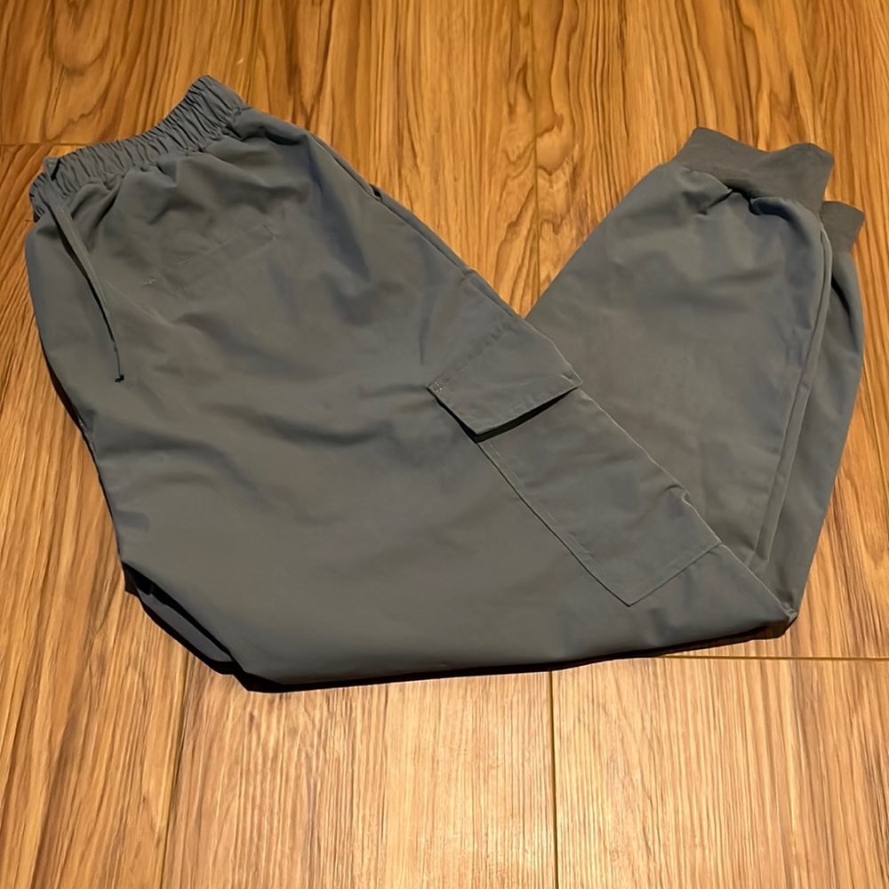 grey pants